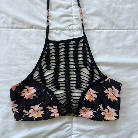Acacia swim top - Picture 1 of 1